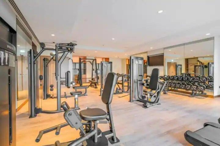 Gorgeous 2-bedroom In Downtown Dubai, Near Burj Khalifa! Appartamento *